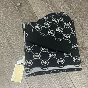 Michael Kors Scarf & Beanie